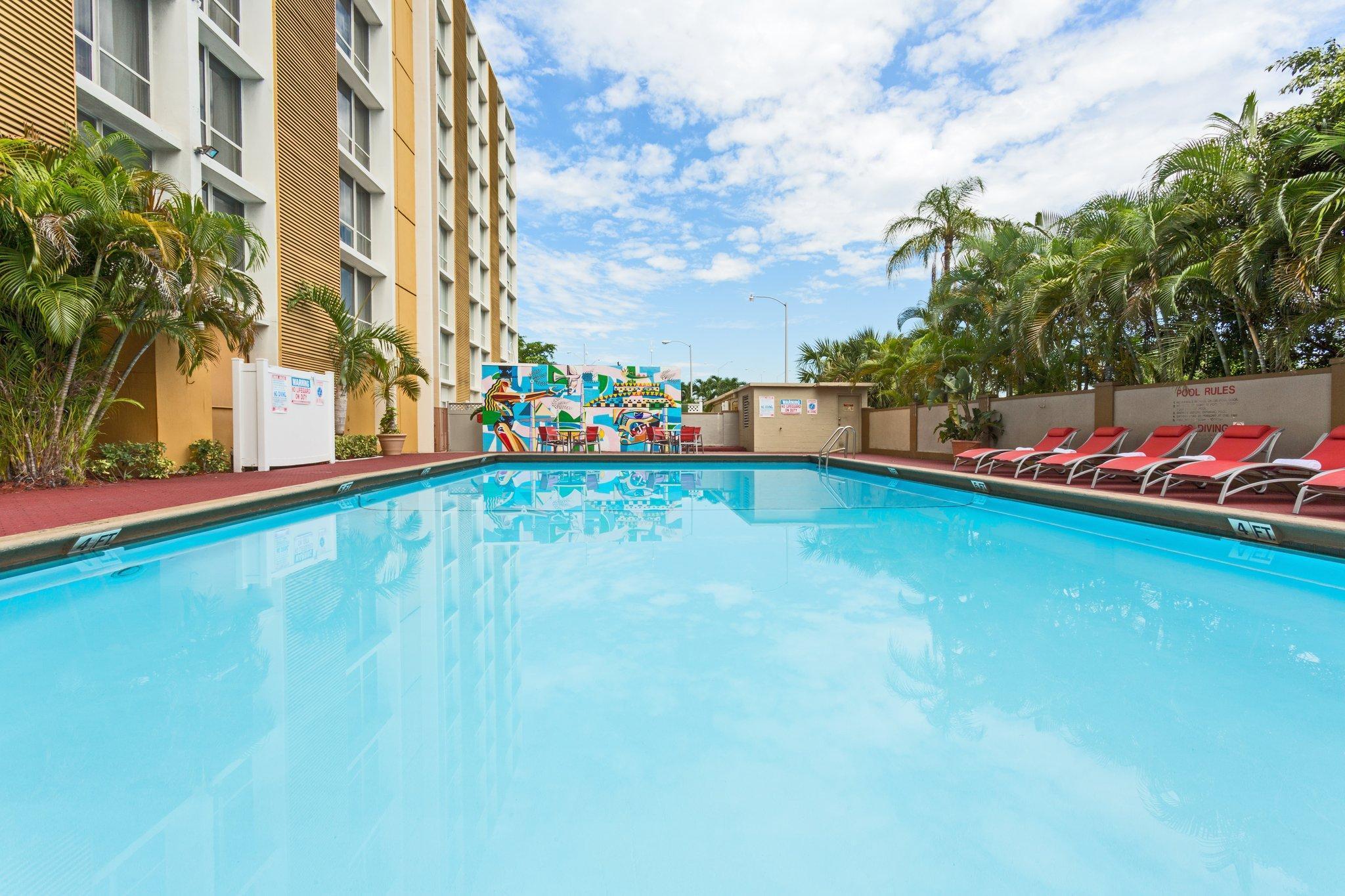 Holiday Inn Miami International Airport By Ihg Miami Springs Eksteriør bilde