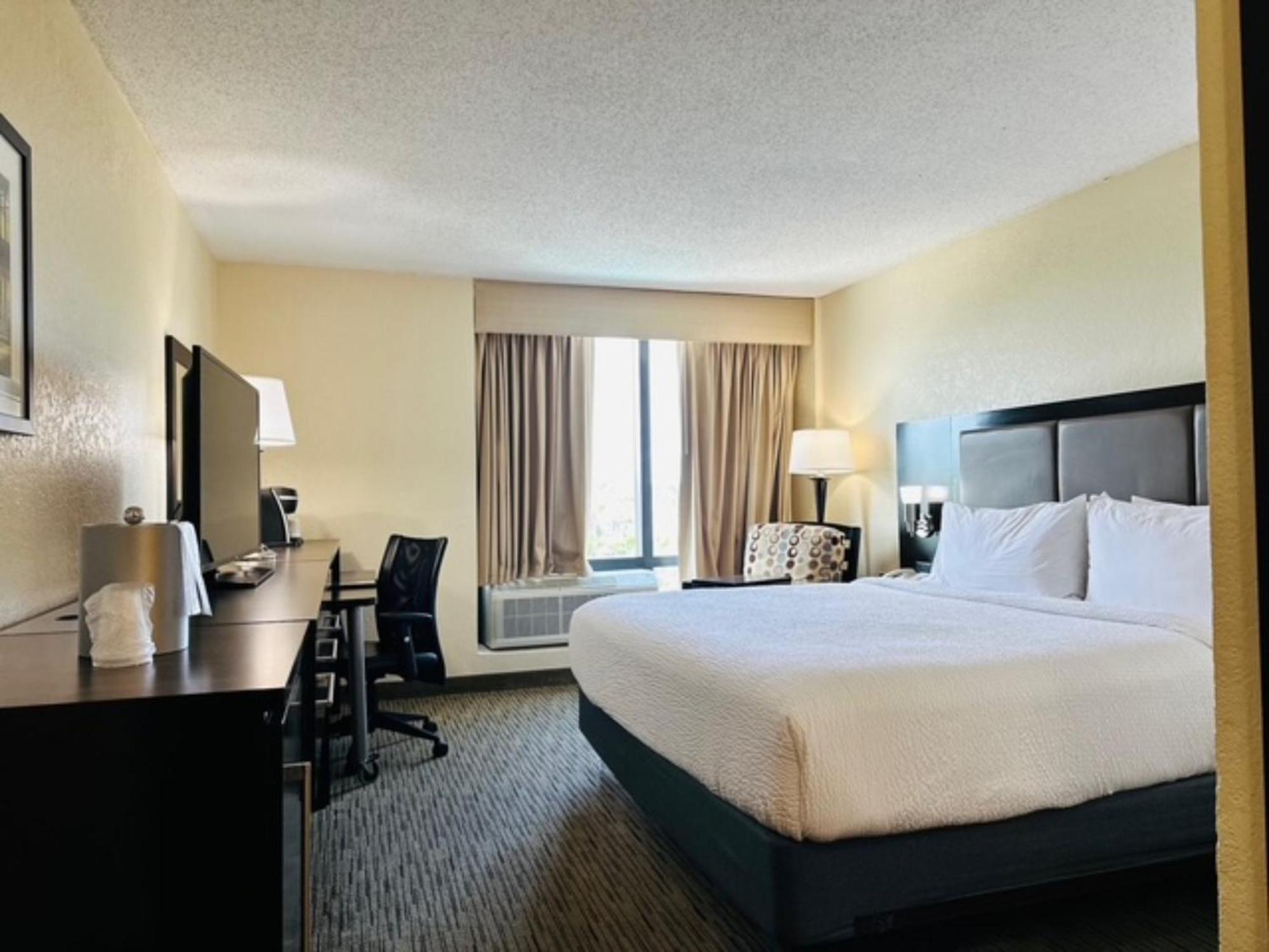 Holiday Inn Miami International Airport By Ihg Miami Springs Eksteriør bilde