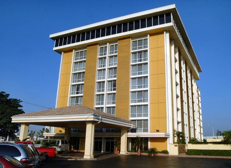 Holiday Inn Miami International Airport By Ihg Miami Springs Eksteriør bilde